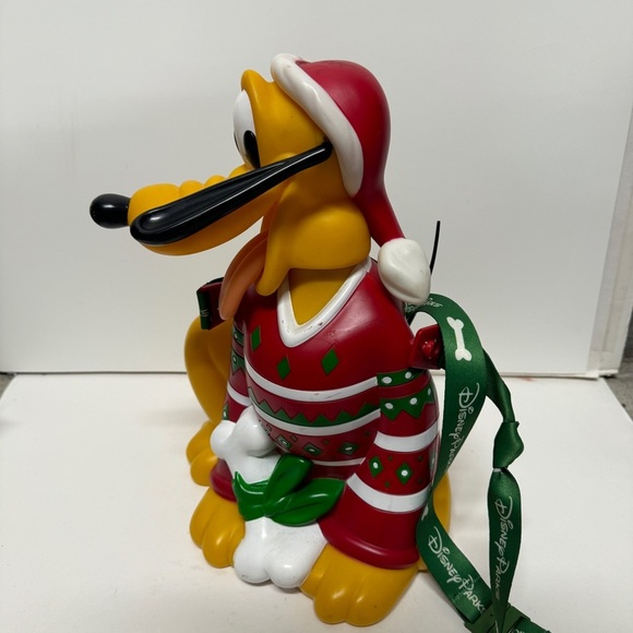 Disneyland Pluto Popcorn Christmas Bucket HTF - Picture 3 of 8